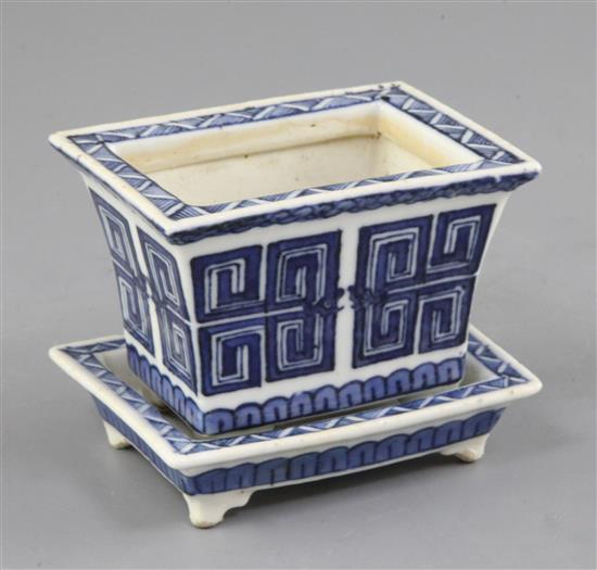 A Chinese blue and white rectangular flower pot and stand, 19th century, width 5.5cm height 7.8cm